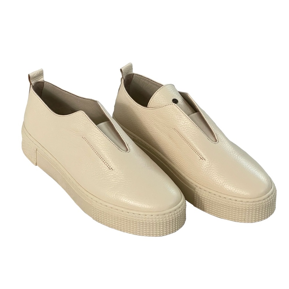 Brand new cream leather shoes